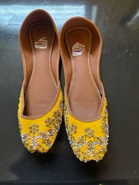 Embellished Yellow Women's Flat Shoes